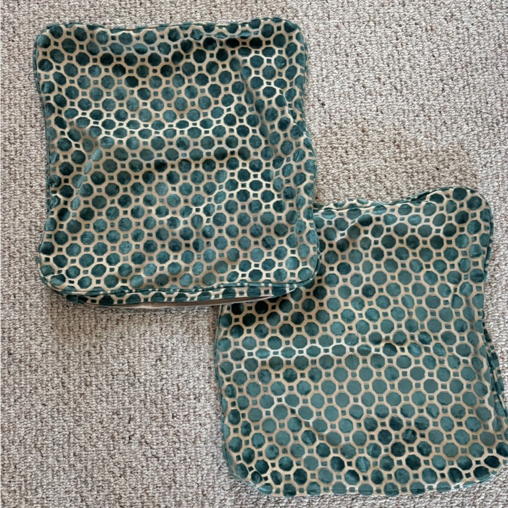 Robert Allen pillows